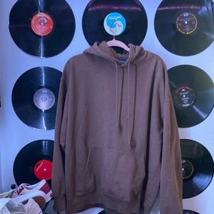 looking to trade for the zip up version:))